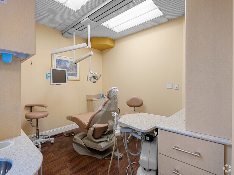 More Photos Of 652-670 E Santa Clara St, San Jose Medical For Sale