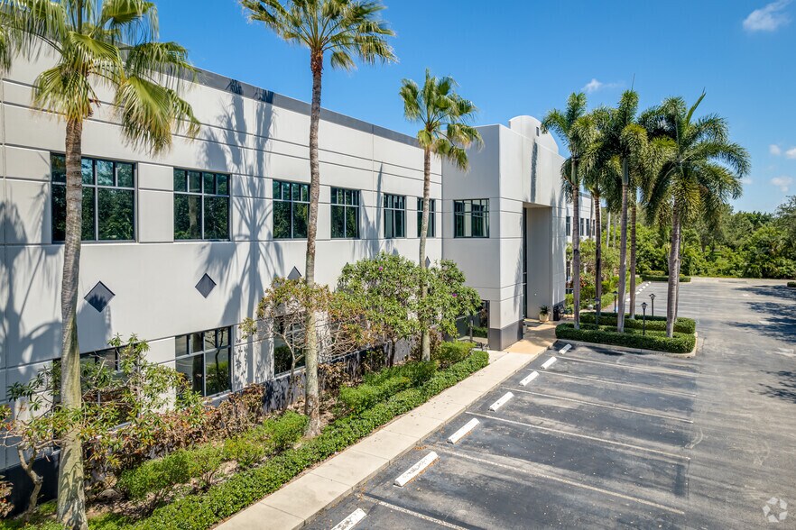 More Photos Of 6300 Park of Commerce Blvd, Boca Raton Light Manufacturing For Lease