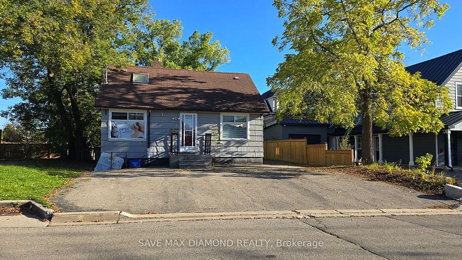 Primary Photo Of 23 Pearl St, Mississauga Office For Lease