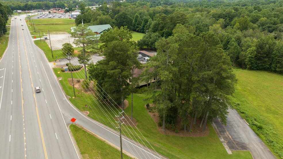 More Photos Of 1330 N Park St, Carrollton Medical For Sale