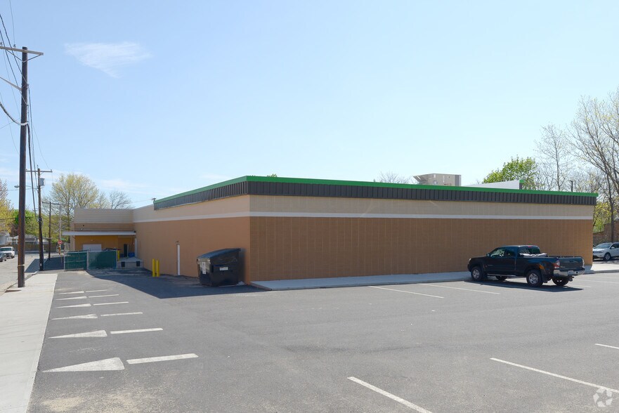 More Photos Of 395 Admiral St, Providence Storefront For Lease