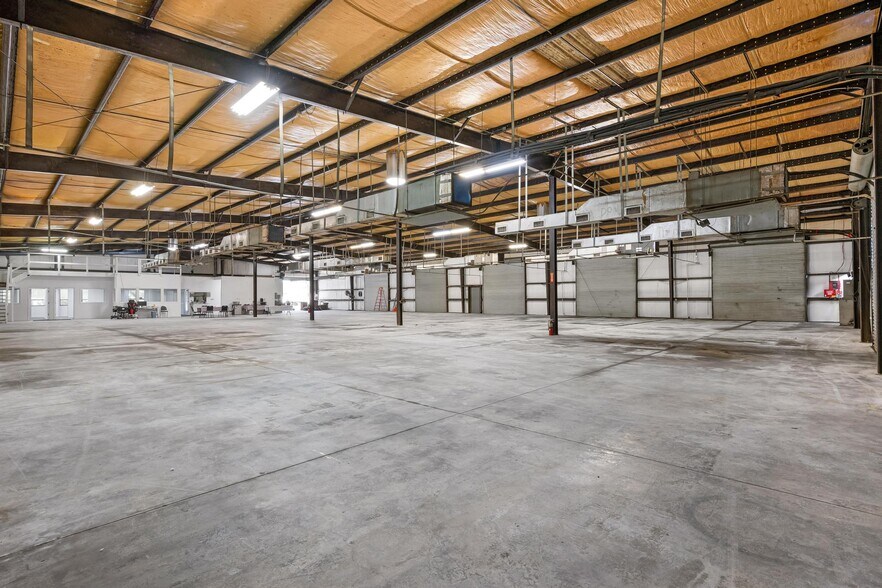 More Photos Of 2953 E 63rd Ave, Bradenton Warehouse For Sale