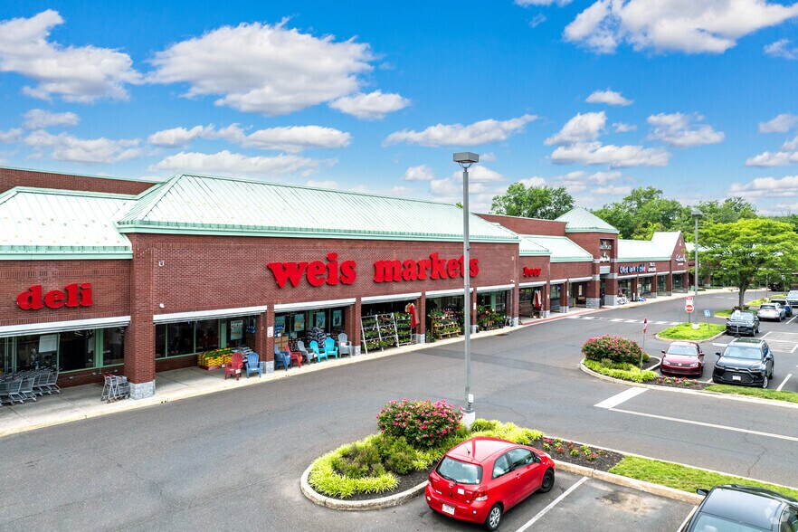 More Photos Of 2010 County Line Rd, Huntingdon Valley Storefront For Sale