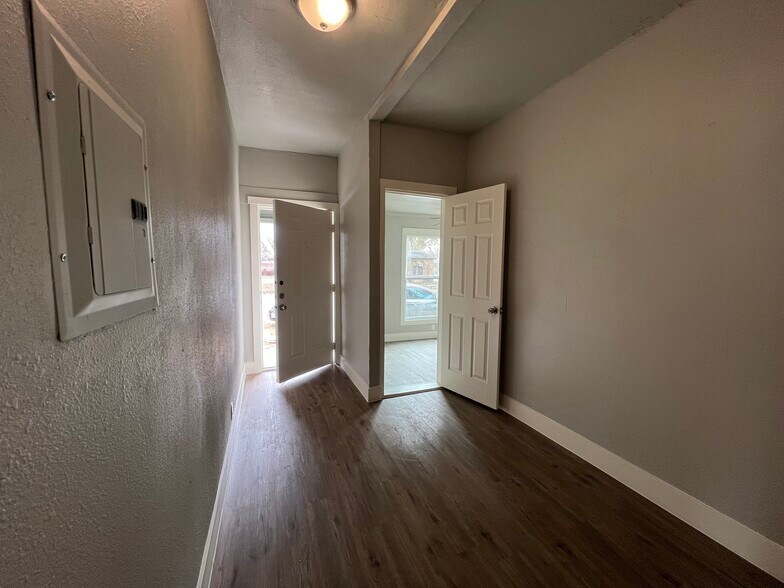 More Photos Of 101 Stanley Ct, San Antonio Multifamily For Sale