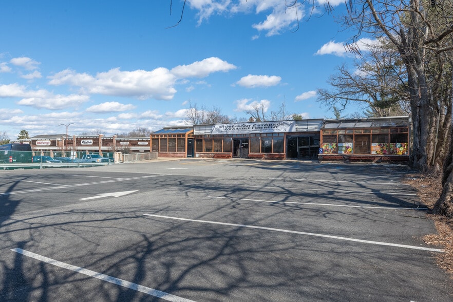 More Photos Of 306 S Main St, New City Freestanding For Lease
