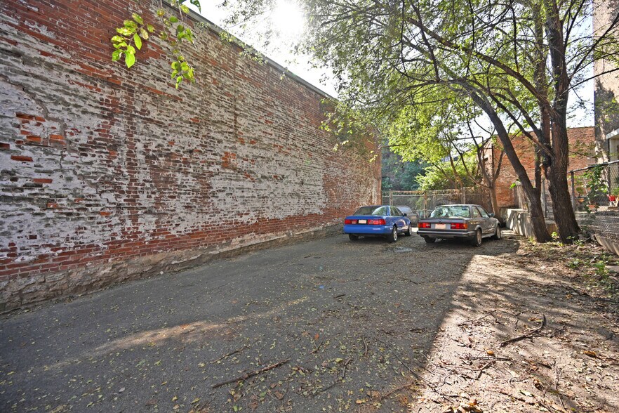 More Photos Of 2025 Dunlap St, Cincinnati Light Manufacturing For Sale