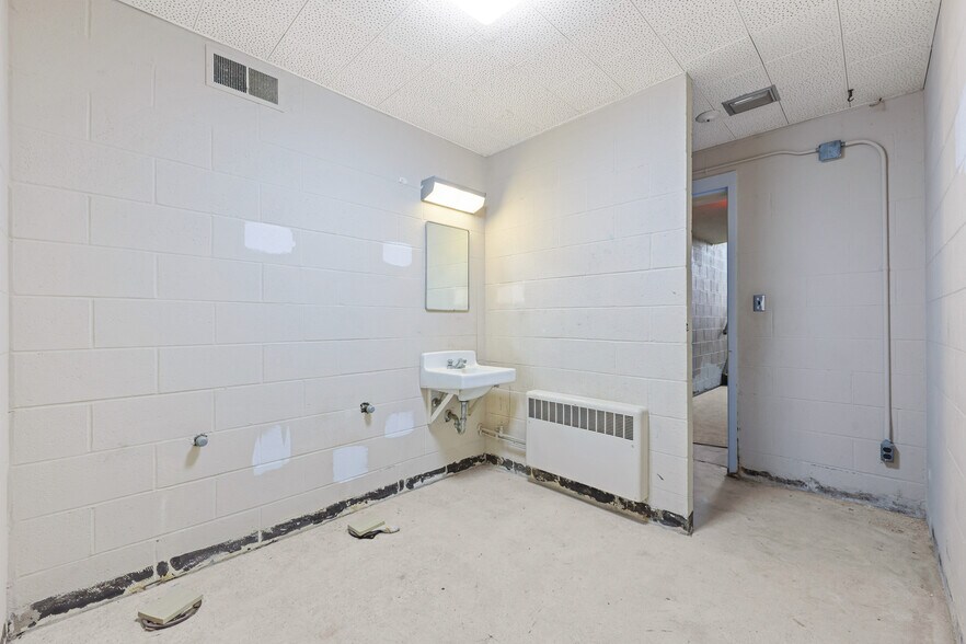 More Photos Of 7000 Ridge Rd, Parma Religious Facility For Sale