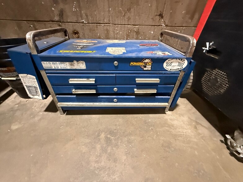 More Photos Of 69 Railroad Ave, Dora Specialty For Sale