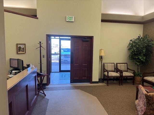 More Photos Of 3823 84th St, Lubbock Office For Sale