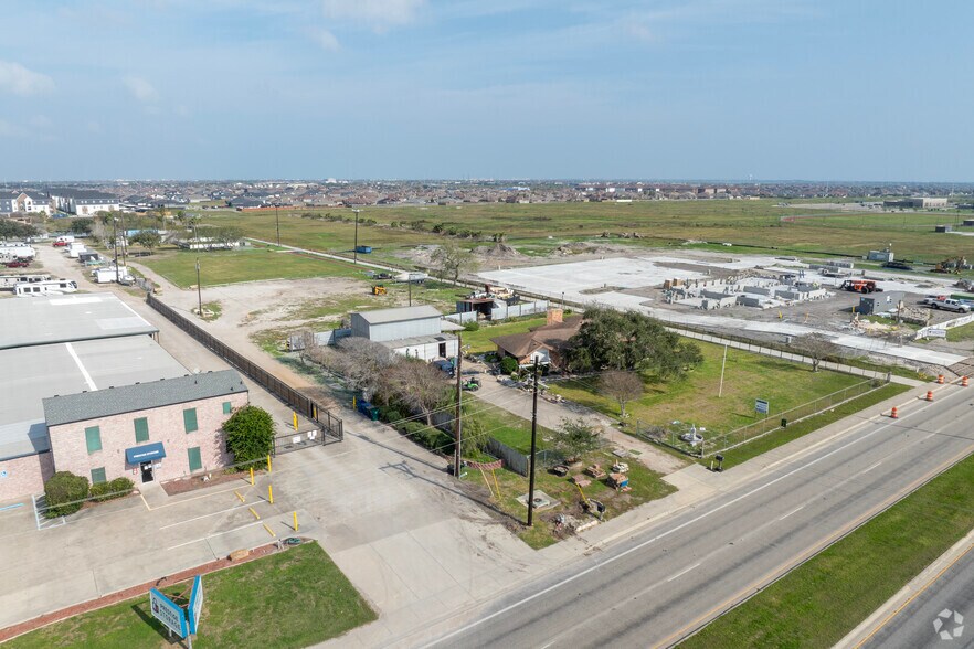 More Photos Of 6656 Yorktown Blvd, Corpus Christi Land For Sale