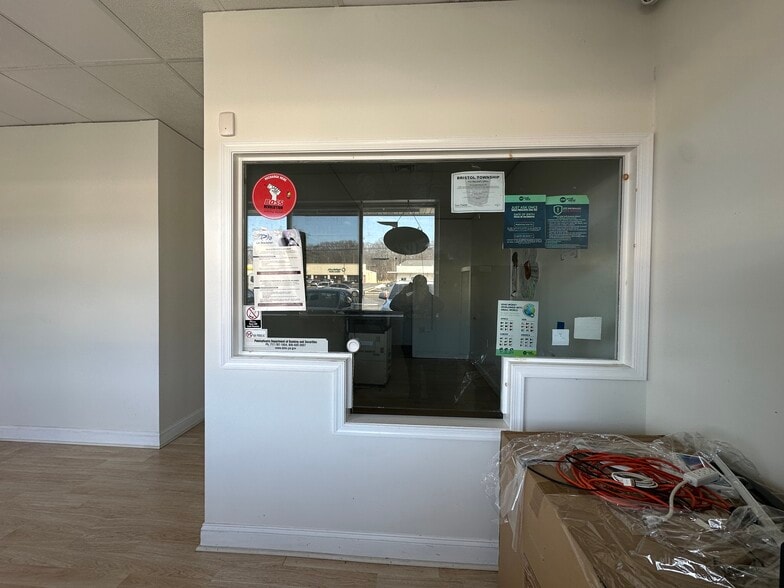 More Photos Of 4508-4518 New Falls Rd, Levittown Storefront For Lease