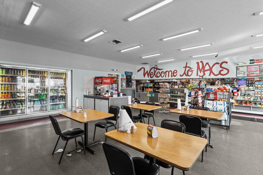 More Photos Of 1727 S Webster St, Kokomo General Retail For Sale