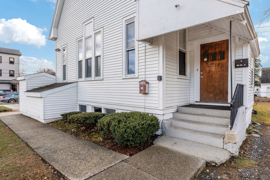 More Photos Of 1 C St, Framingham Religious Facility For Sale