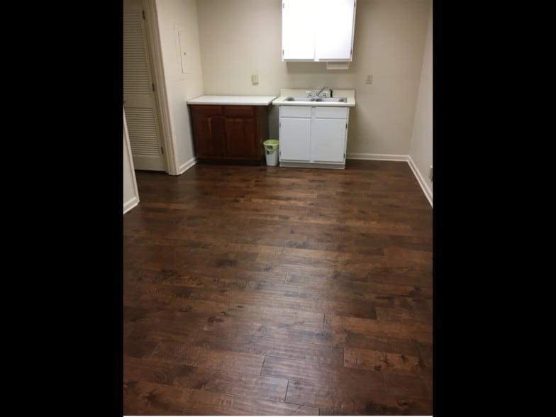 More Photos Of 841 Wren Rd, Goodlettsville Storefront Retail Office For Lease