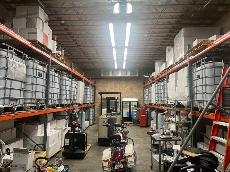 More Photos Of 26506 NE 10th Ave, Ridgefield Flex For Sale