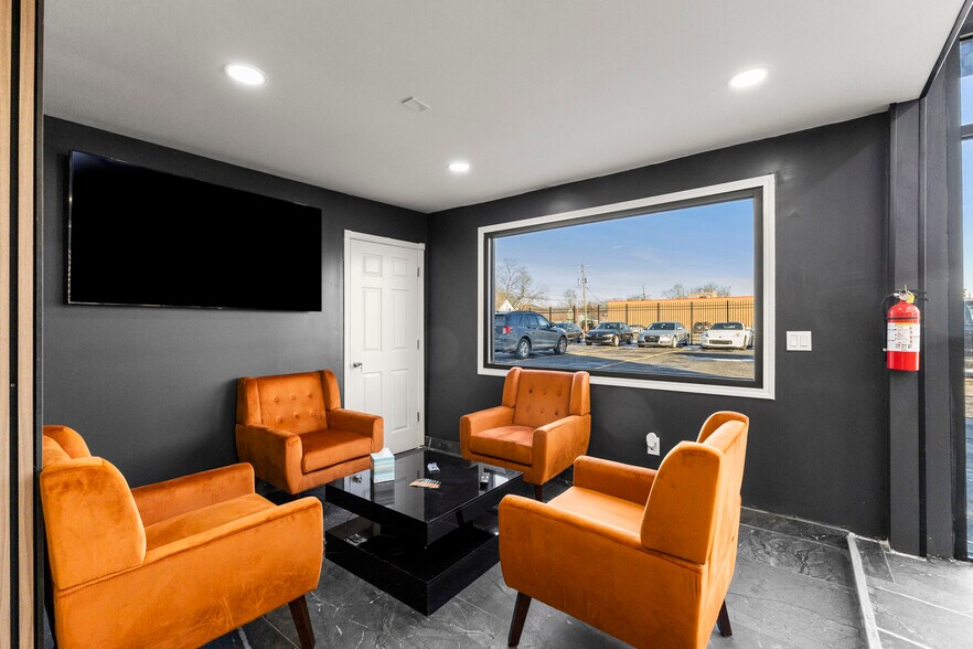 More Photos Of 19420 W Warren Ave, Detroit Auto Dealership For Sale