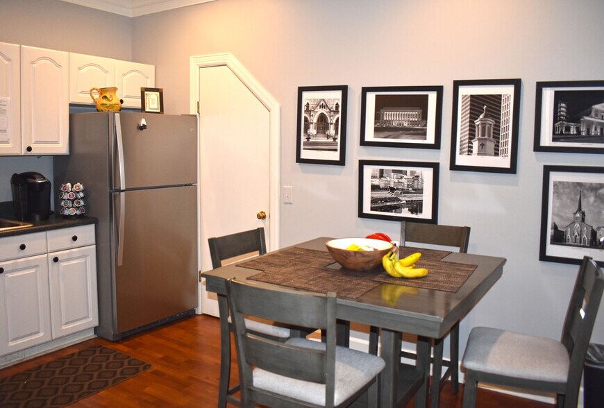 More Photos Of 2908-2910 Poston Ave, Nashville Office For Sale