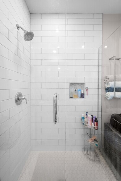 More Photos Of 401 Essex St, Salem Apartments For Sale