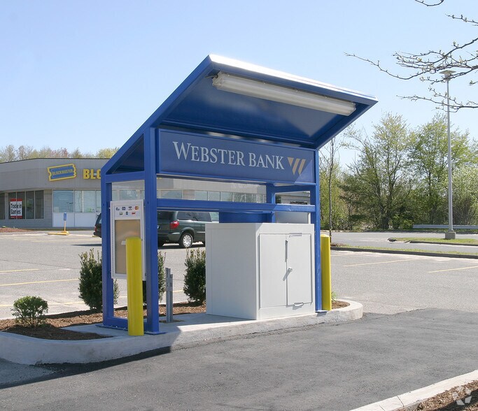 More Photos Of 1923-1931 E Main St, Torrington General Retail For Sale