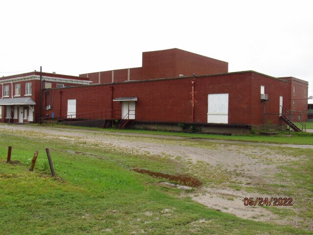 More Photos Of 301 N Washington St, Ardmore Distribution For Sale