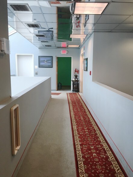 More Photos Of 217 Merrick Rd, Amityville Office For Sale