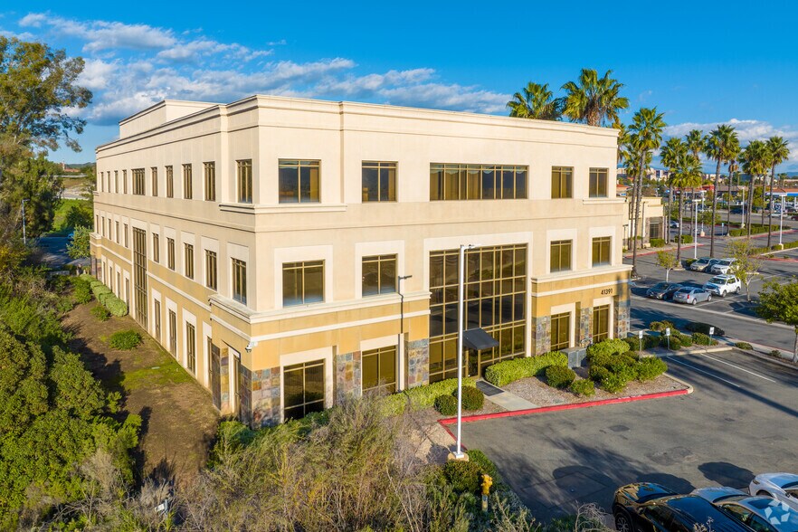 More Photos Of 41391 Kalmia St, Murrieta Office For Lease