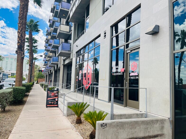 More Photos Of 353 E Bonneville Ave, Las Vegas Apartments For Lease