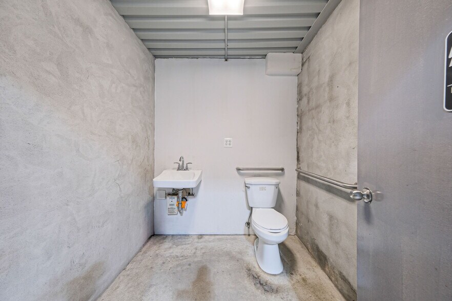 More Photos Of 1815 128th St, College Point Manufacturing For Sale