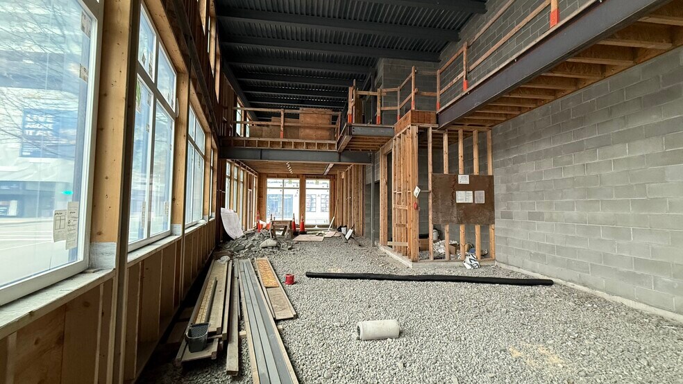 More Photos Of 1659 Water St, Kelowna General Retail For Lease