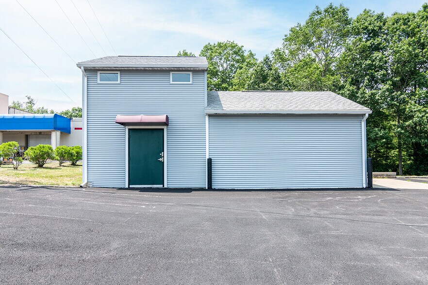 More Photos Of 6595 Post Rd, North Kingstown Fast Food For Sale