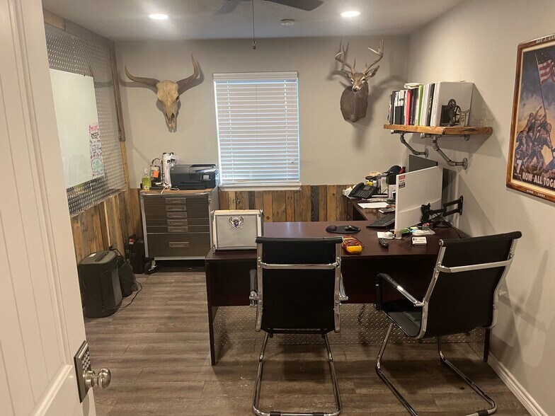 More Photos Of 6086 E State Highway 21, Bryan Warehouse For Sale