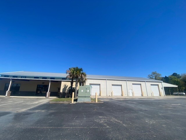 More Photos Of 2700 Highway 52, Moncks Corner Showroom For Lease