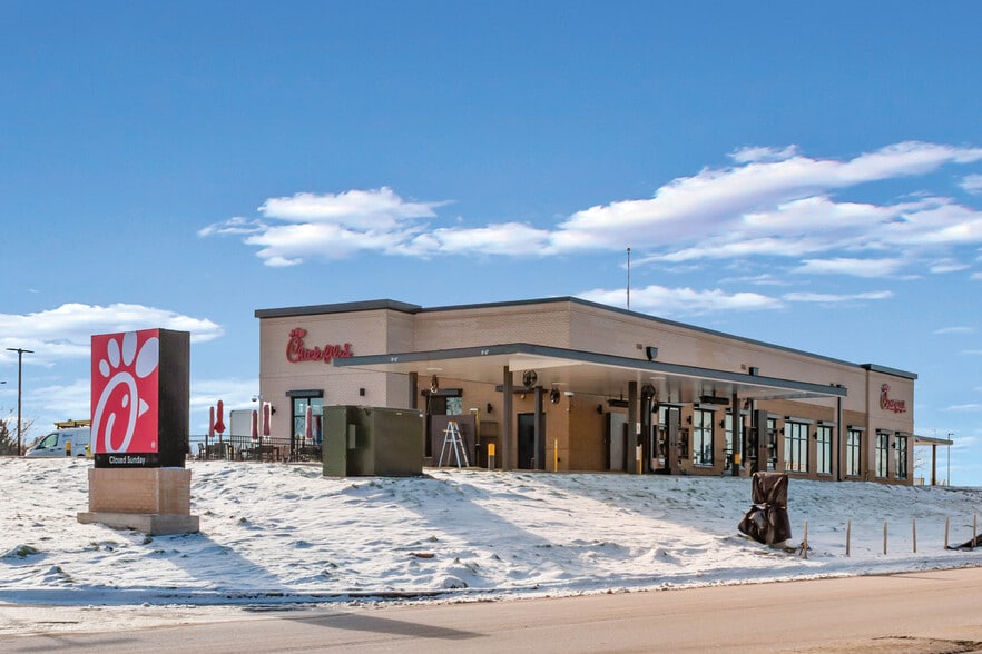 Primary Photo Of 790 S Waukegan Rd, Waukegan Fast Food For Sale