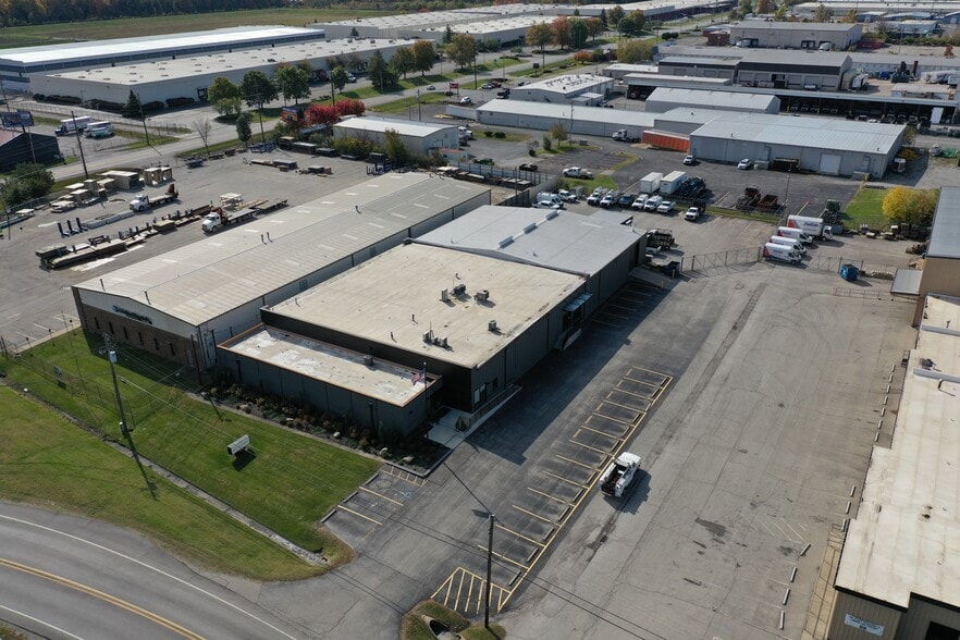 More Photos Of 4676 Jennings Ln, Louisville Warehouse For Lease