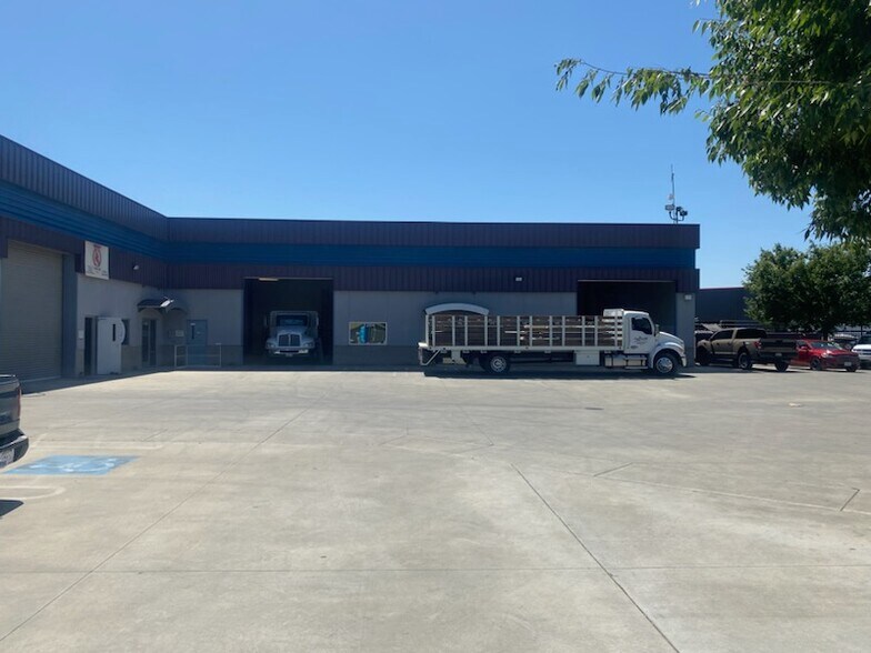 More Photos Of 1190-1200 Lander Ave, Turlock Warehouse For Lease