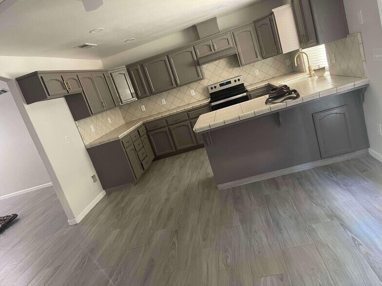More Photos Of 16890 Road 26, Madera Office For Sale