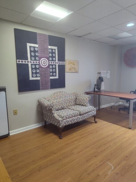 More Photos Of 50 S Pickett St, Alexandria Medical For Sale