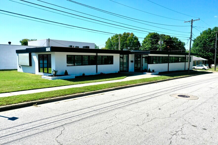 More Photos Of 1701 S Campbell Ave, Springfield Office For Sale