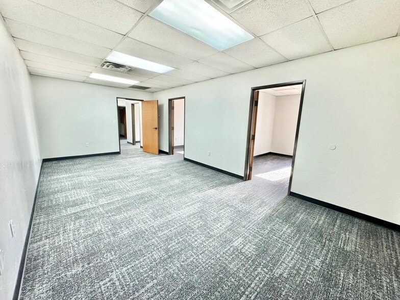 More Photos Of 713 N Morgan Rd, Oklahoma City Warehouse For Lease