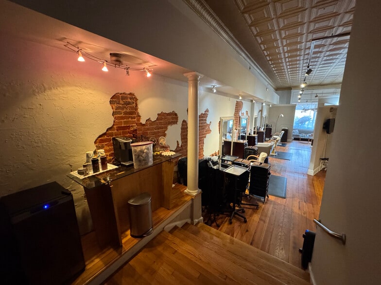 More Photos Of 51 E Lee St, Warrenton Storefront Retail Office For Sale