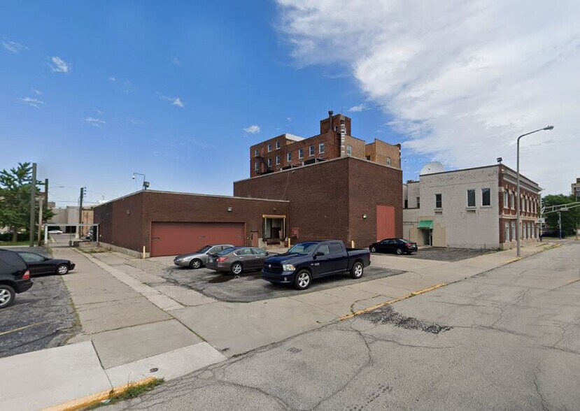 More Photos Of 421 S 2nd St, Elkhart Light Manufacturing For Lease