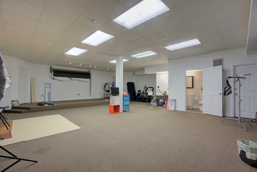 More Photos Of 188 Ben Burton Cir, Bogart Office For Sale