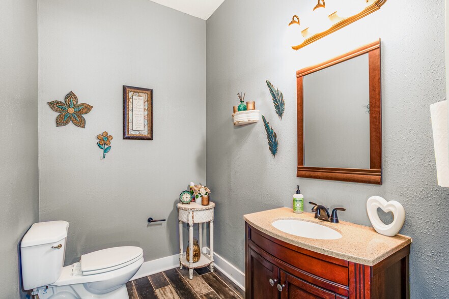 More Photos Of 69 W Macclenny Ave, Macclenny Office For Sale