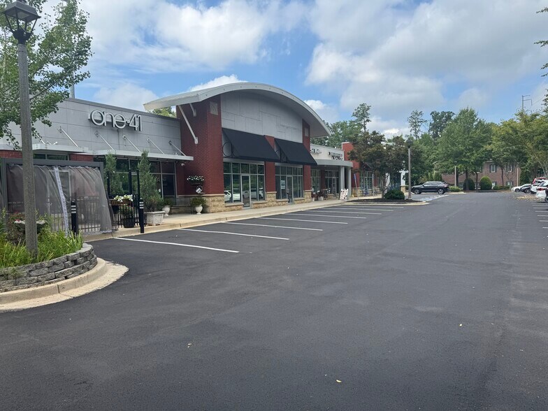 More Photos Of 9810 Medlock Bridge Rd, Duluth Unknown For Lease