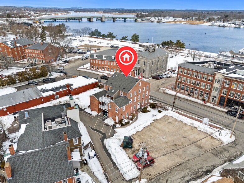 Primary Photo Of 30-32 Water St #3, Newburyport Office For Sale