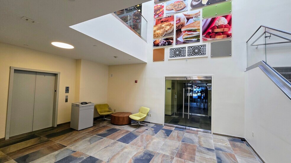 More Photos Of 255 Business Center Dr, Horsham Township Office For Lease
