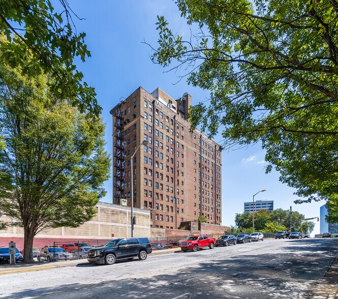 More Photos Of 384 Peachtree St NE, Atlanta Apartments For Sale
