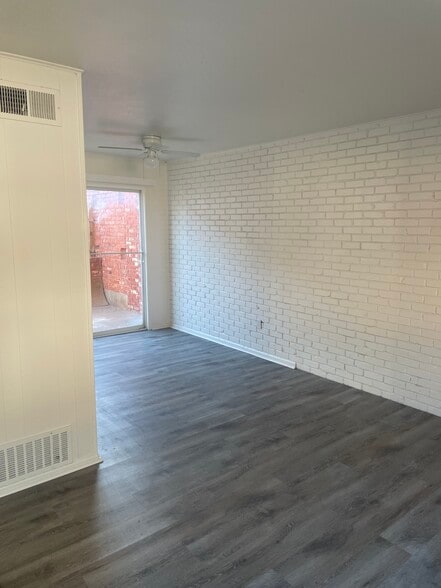 More Photos Of 1303 65th Dr, Lubbock Apartments For Sale