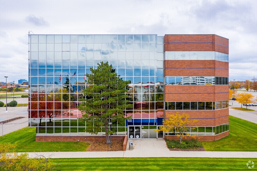 More Photos Of 100 Galleria Officentre, Southfield Office For Sale