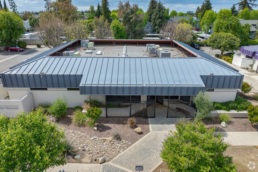 More Photos Of 3941 San Dimas St, Bakersfield Medical For Sale